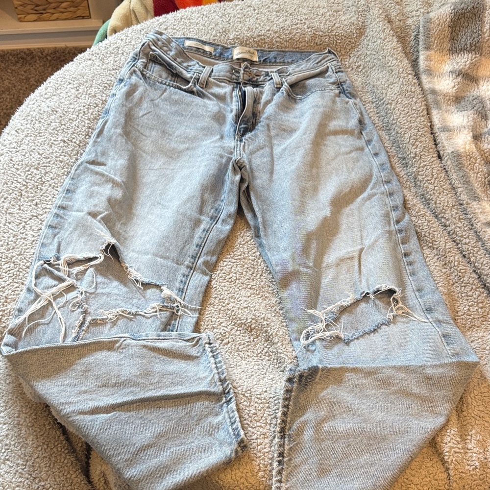 Universal thread womens jeans size 6/R. 90s baggy